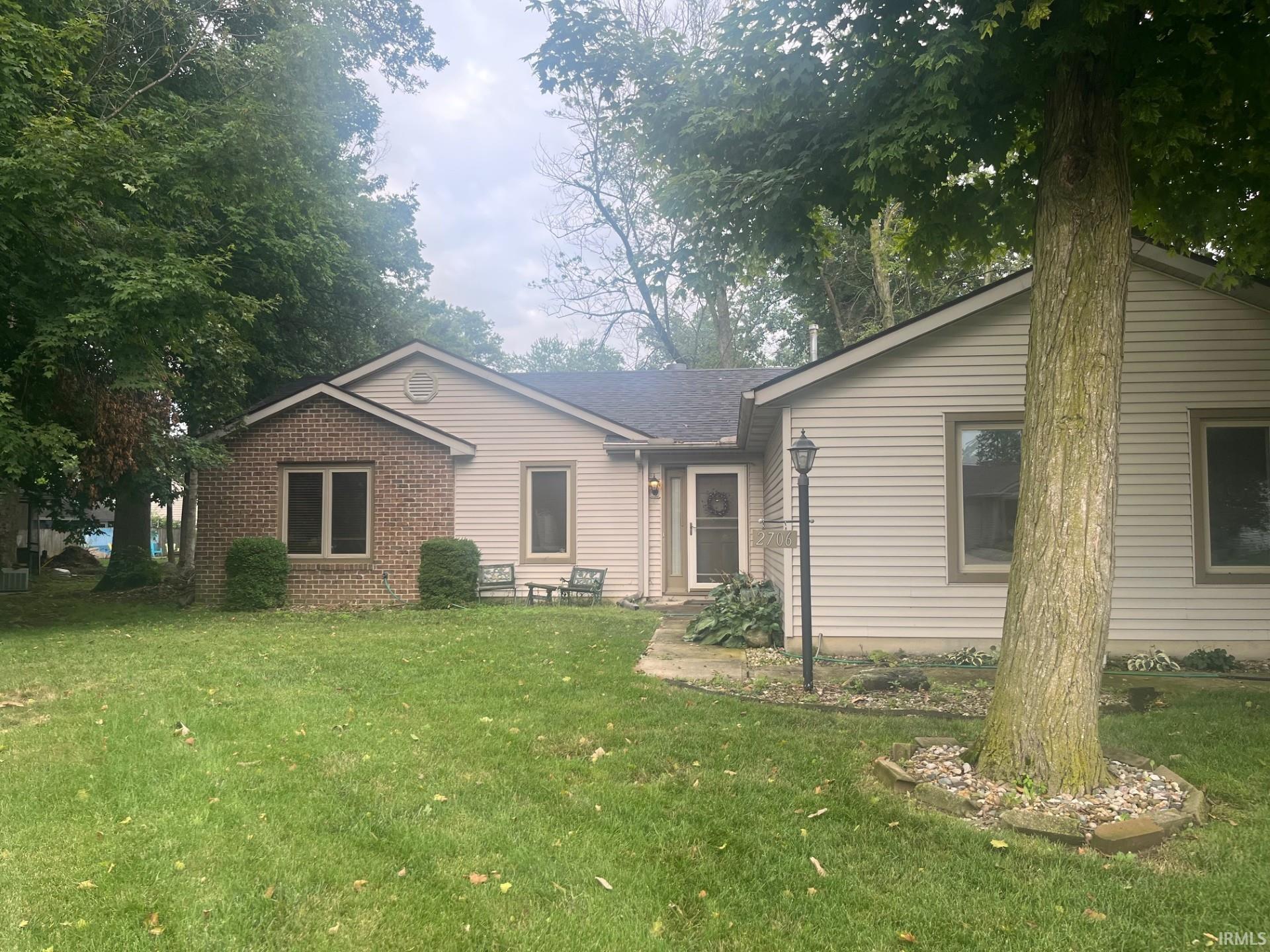 Property Photo: 2706 Rolling Meadows Lane IN 46774