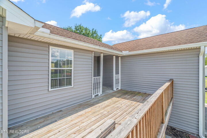 Property Photo: 8404 Old Midway Rd TN 37772