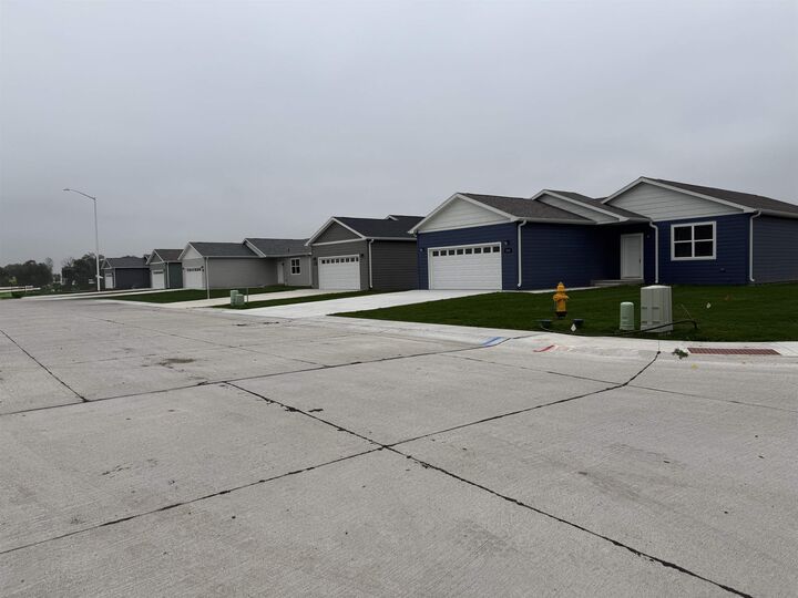 Property Photo: 1216 W 15th NE 69101