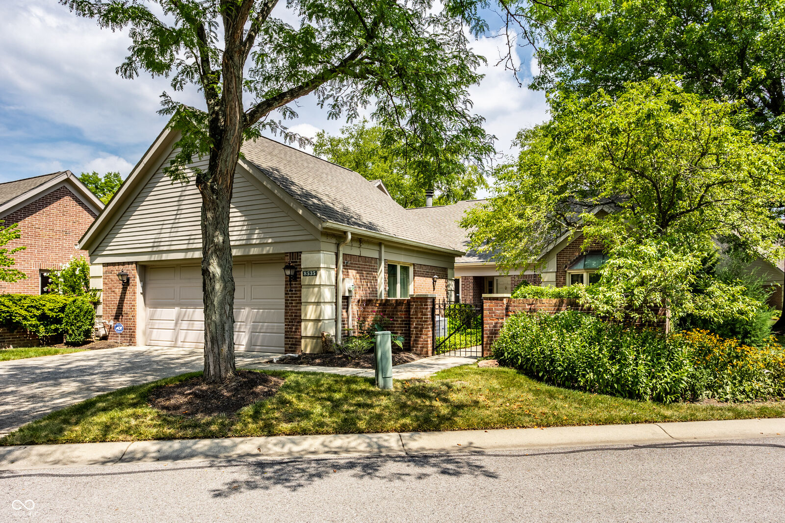 Property Photo: 8535 Olde Mill Circle W Drive IN 46260