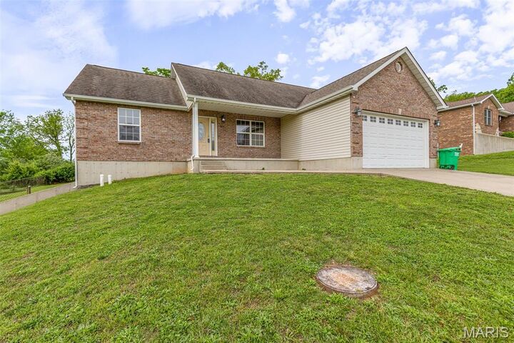 Property Photo: 1824 Oak Knoll MO 63640