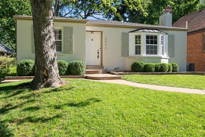 7711 Garden Avenue  Shrewsbury MO 63119 photo