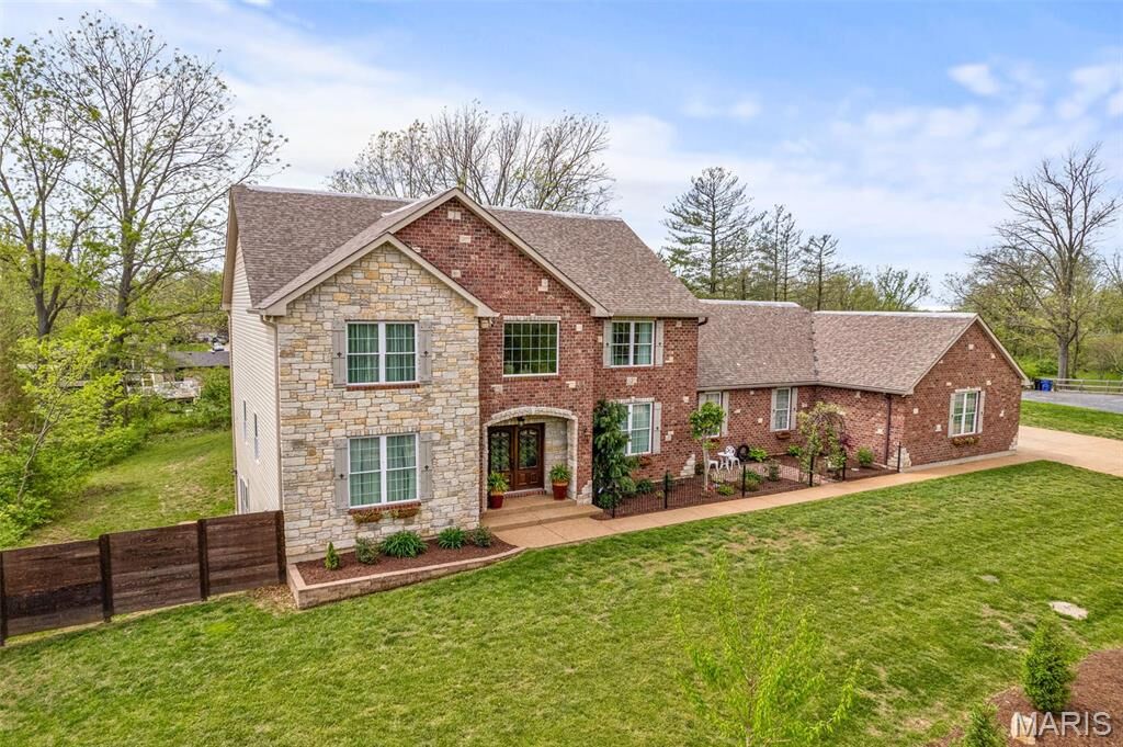 Property Photo: 2542 Bluffwood Drive MO 63129