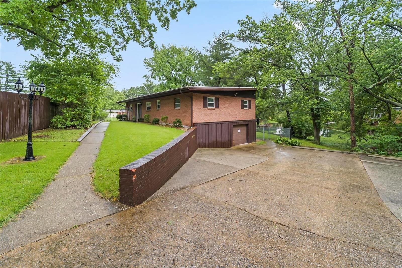 Property Photo: 3836 Tanbark Dr IL 62226