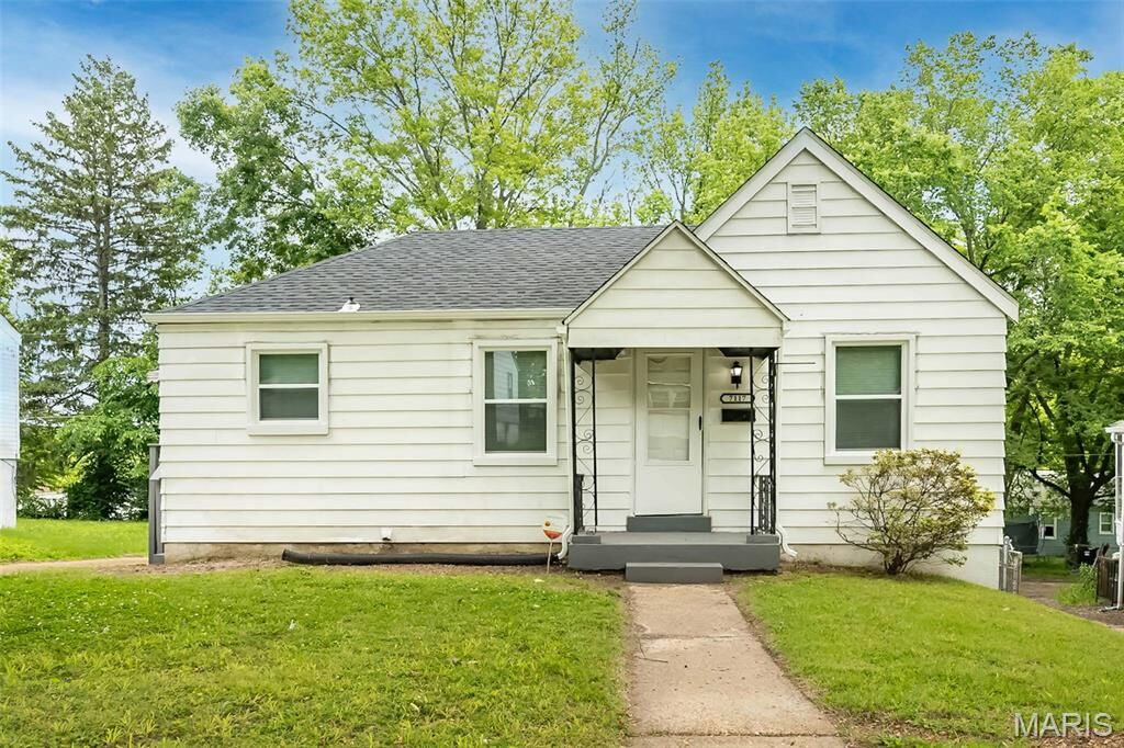 Property Photo: 7117 Lamont Drive MO 63136
