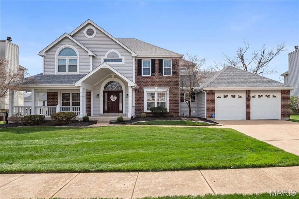 Property Photo: 1610 Carman Manor Court MO 63021