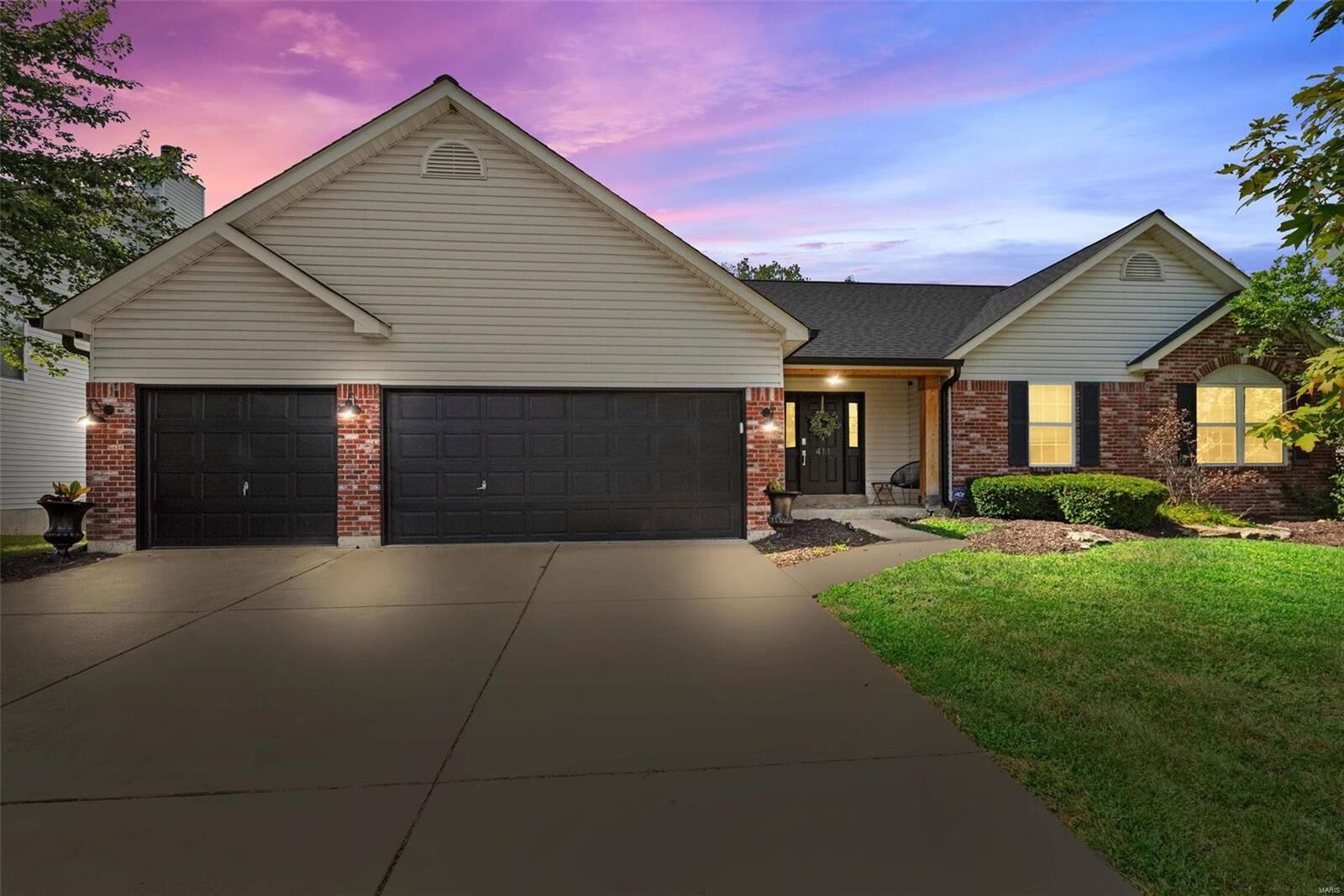 Property Photo:  411 Saint Gemma Drive  MO 63366 