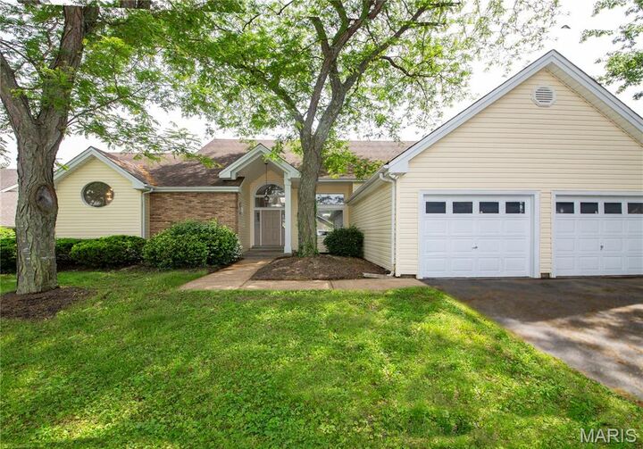 Property Photo:  1910 Walden Pond Court  MO 63005