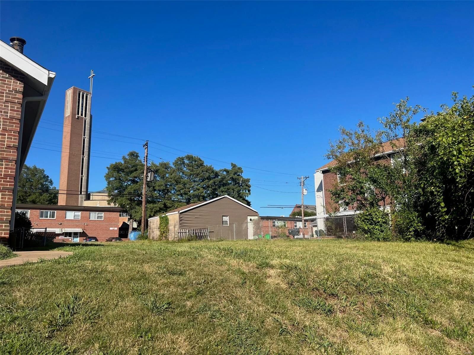 Property Photo: 3923 Kingsland Court MO 63116