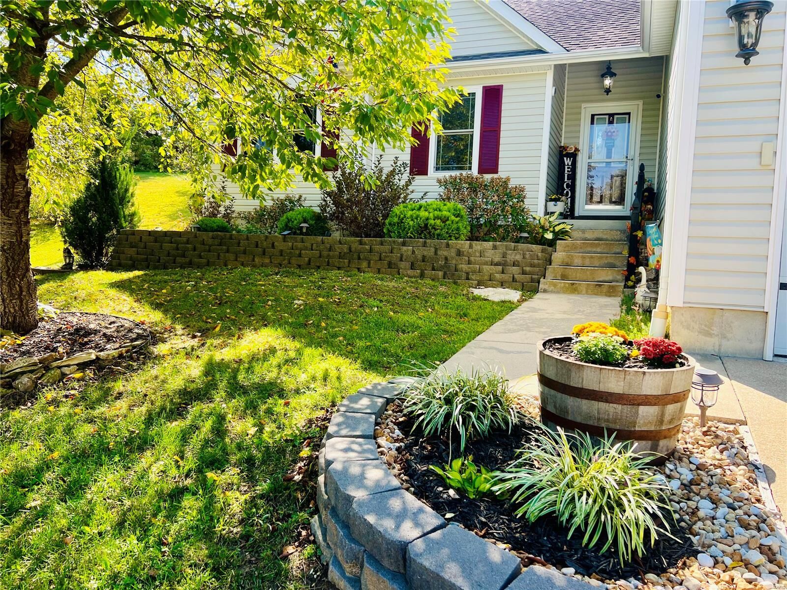Property Photo: 204 Macarthur Street MO 63068