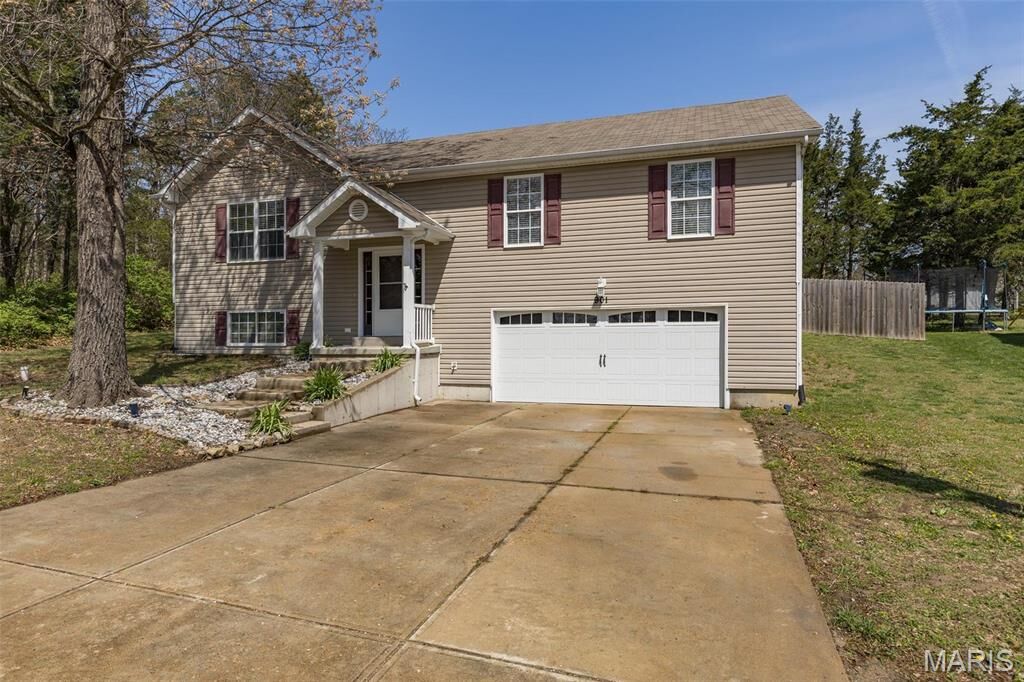 Property Photo: 901 Stone Gate Drive MO 63020