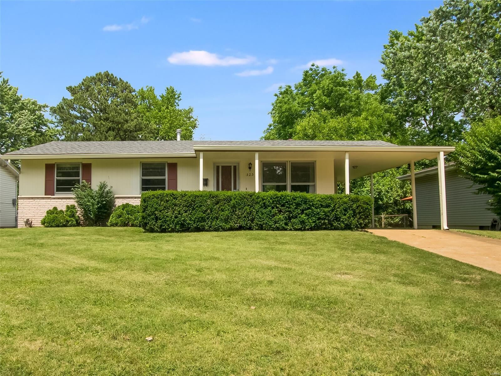 Property Photo:  525 Angelus Drive  MO 63031 