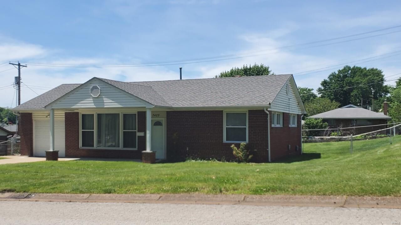 Property Photo:  7425 Dianthan Lane  MO 63116 