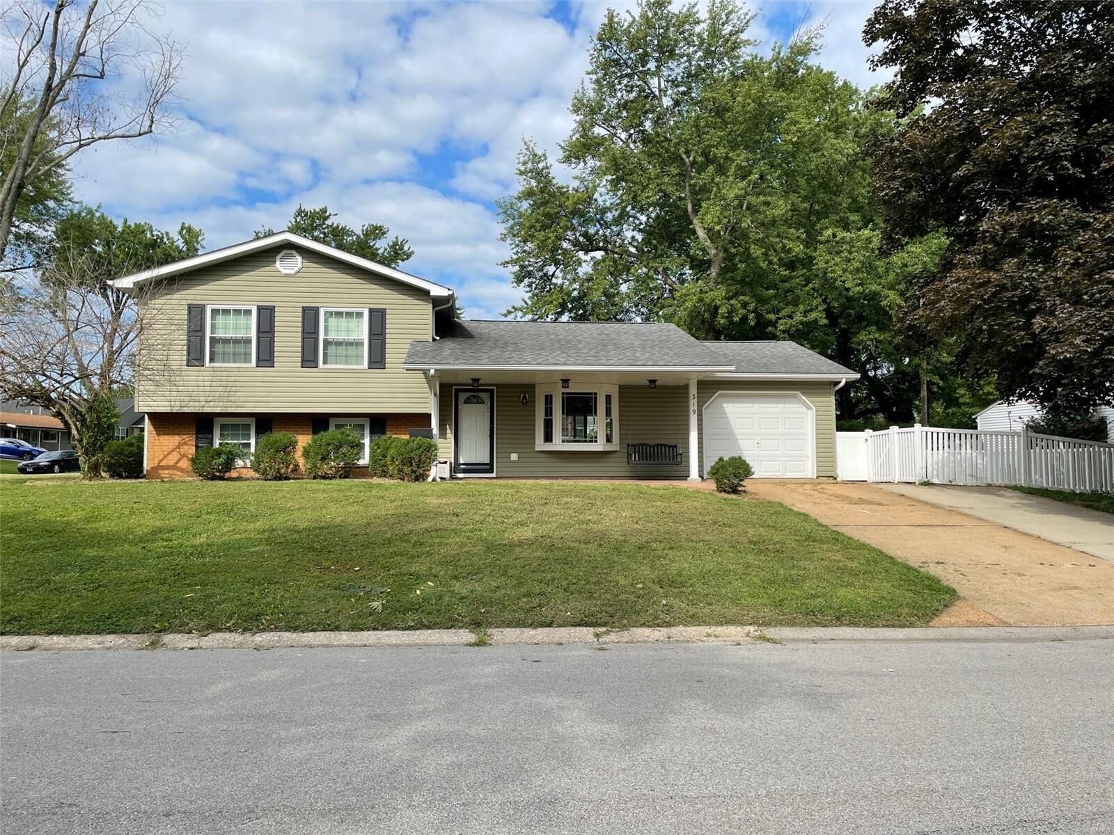 Property Photo: 319 Whitehall Drive IL 62269