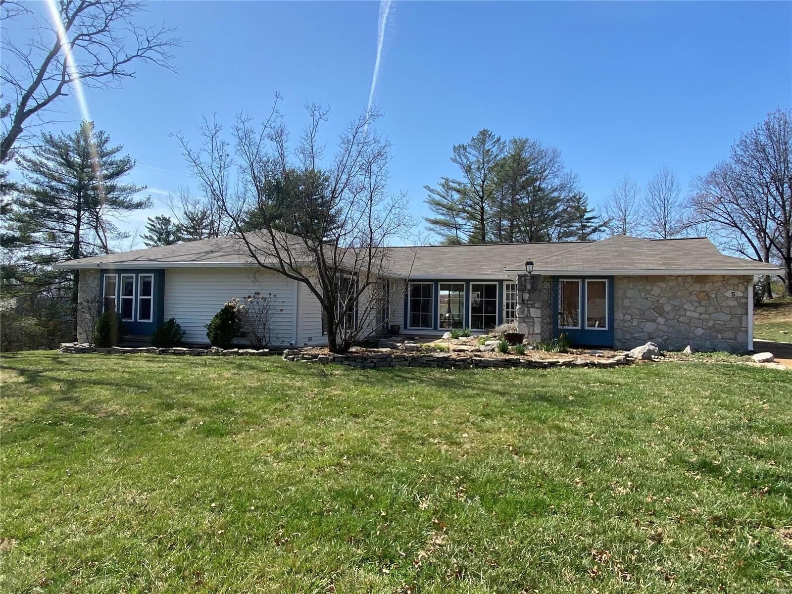 Property Photo: 5 Newfield Court MO 63011