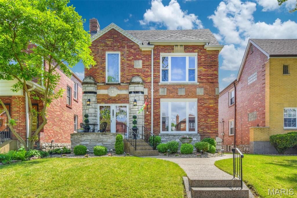 Property Photo: 6216 Loran Avenue MO 63109