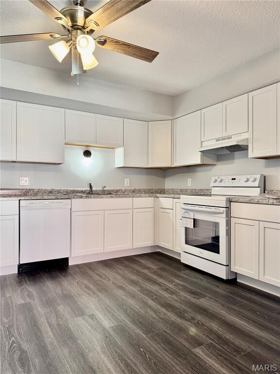 Property Photo: 344 Douglas Avenue B IL 62258