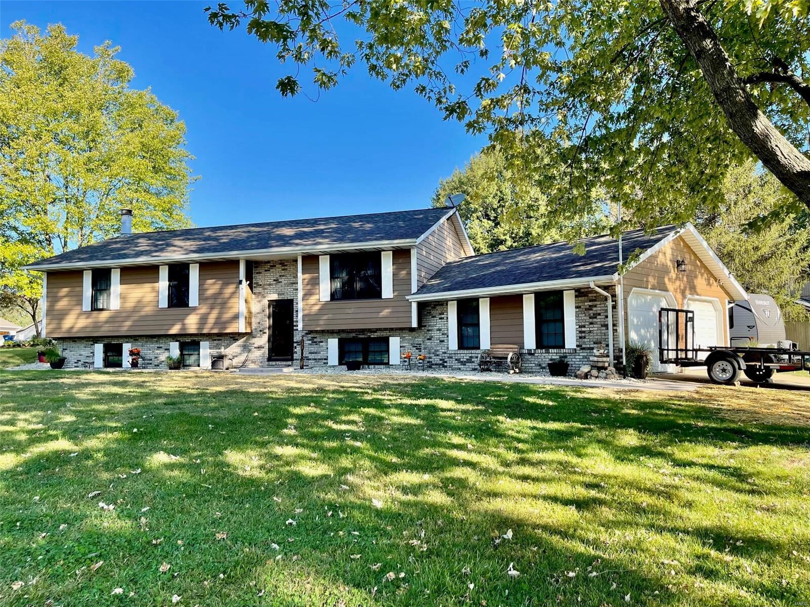 Property Photo: 964 Weathervane Lane IL 62294