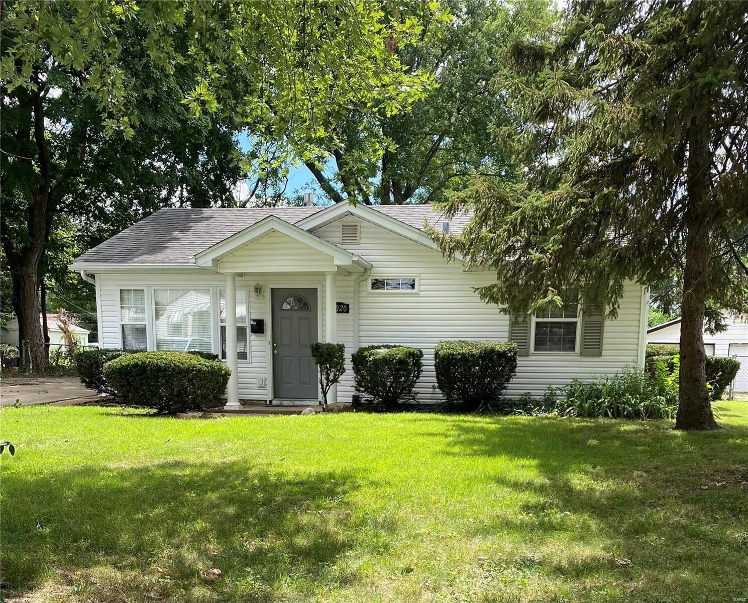 Property Photo: 11020 Saint Jerome Lane MO 63074