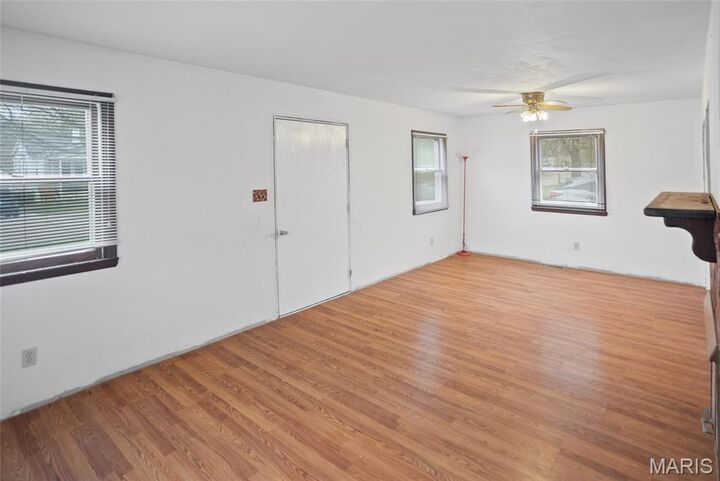 Property Photo: 2707 E Main Street IL 62221