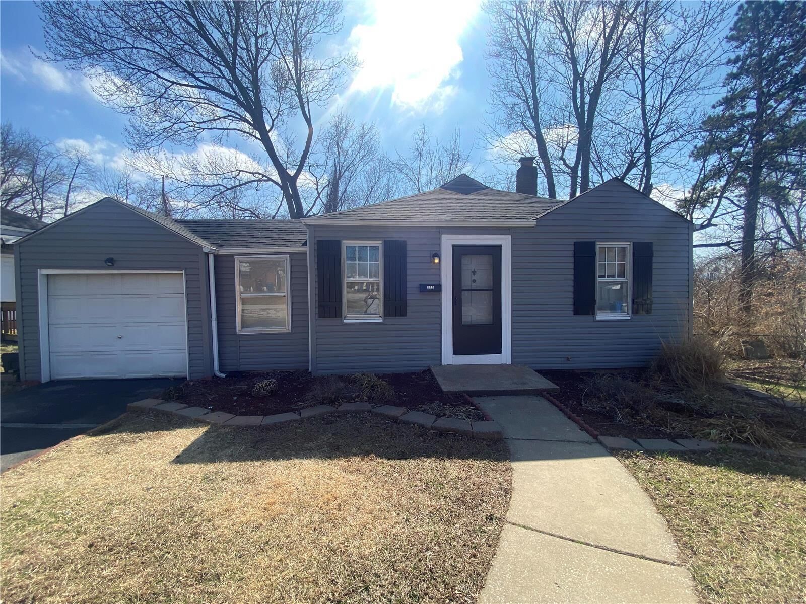 Property Photo: 918 Disco Drive MO 63135