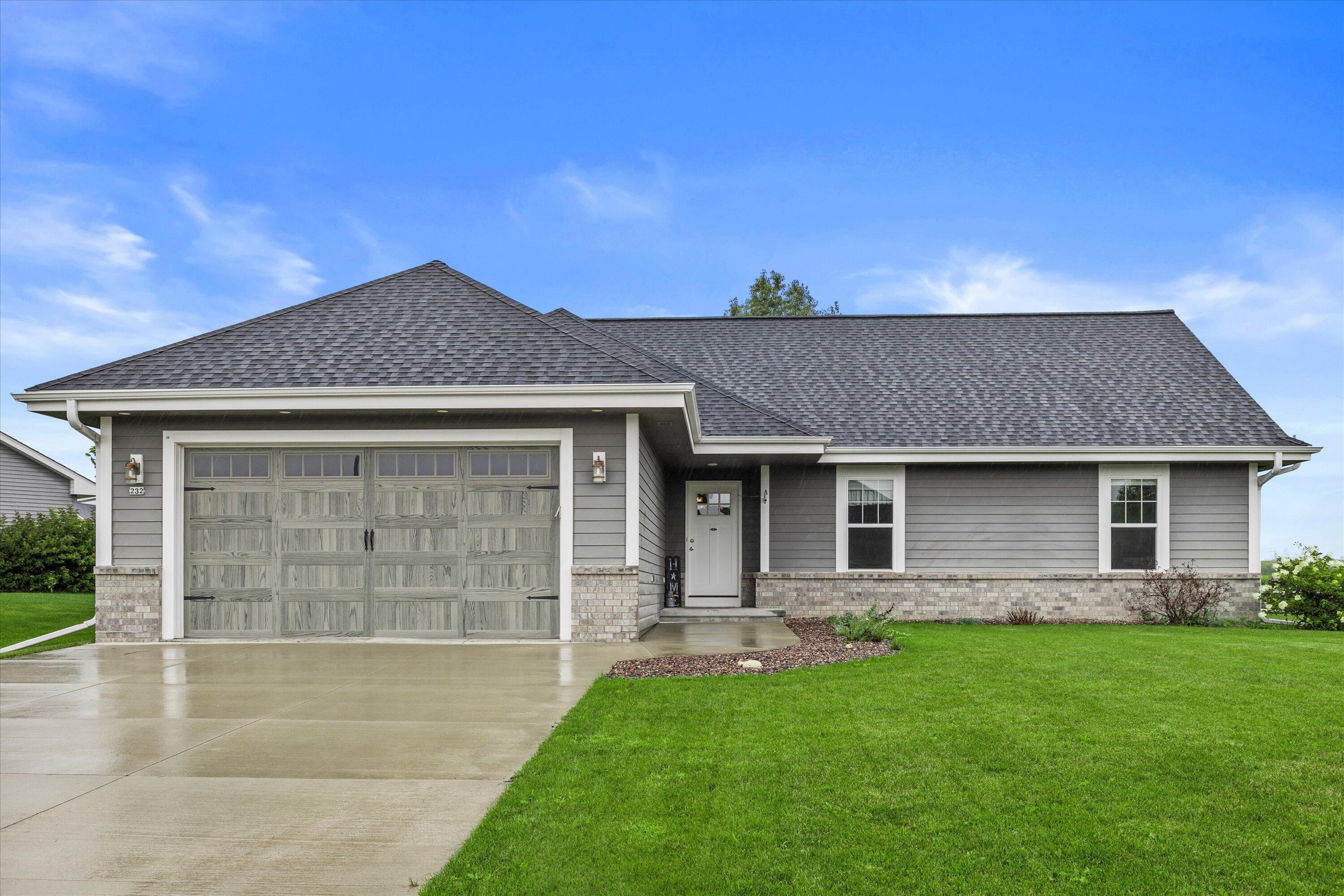 Property Photo:  232 Farmstead Dr  WI 53086 