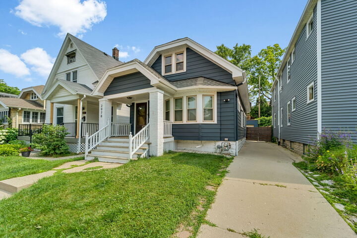 2978 S Delaware Ave  Milwaukee WI 53207 photo