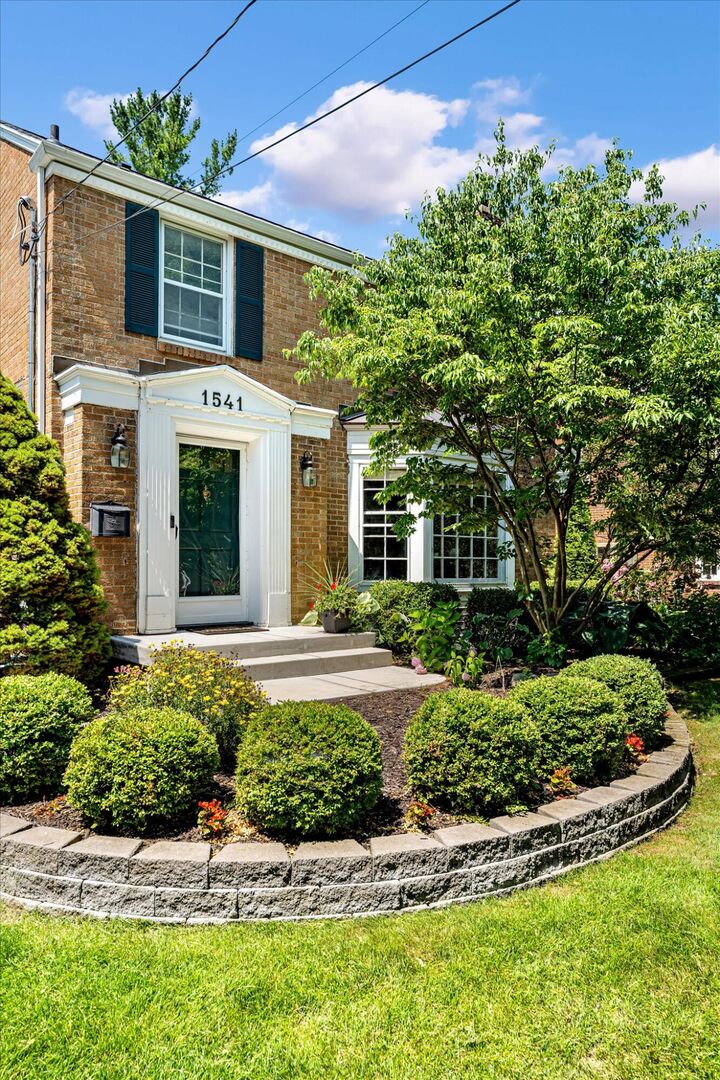 Property Photo: 1541 Groton Road SE MI 49506