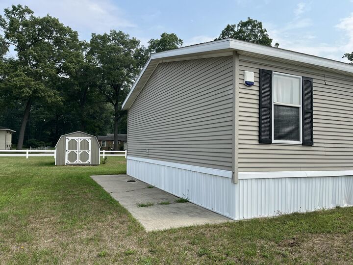 Property Photo:  4212 Sundrop Circle E  MI 49442 