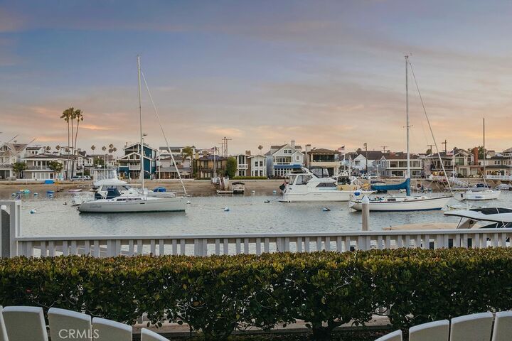 Property Photo:  994 Bayside Cove 611  CA 92660 