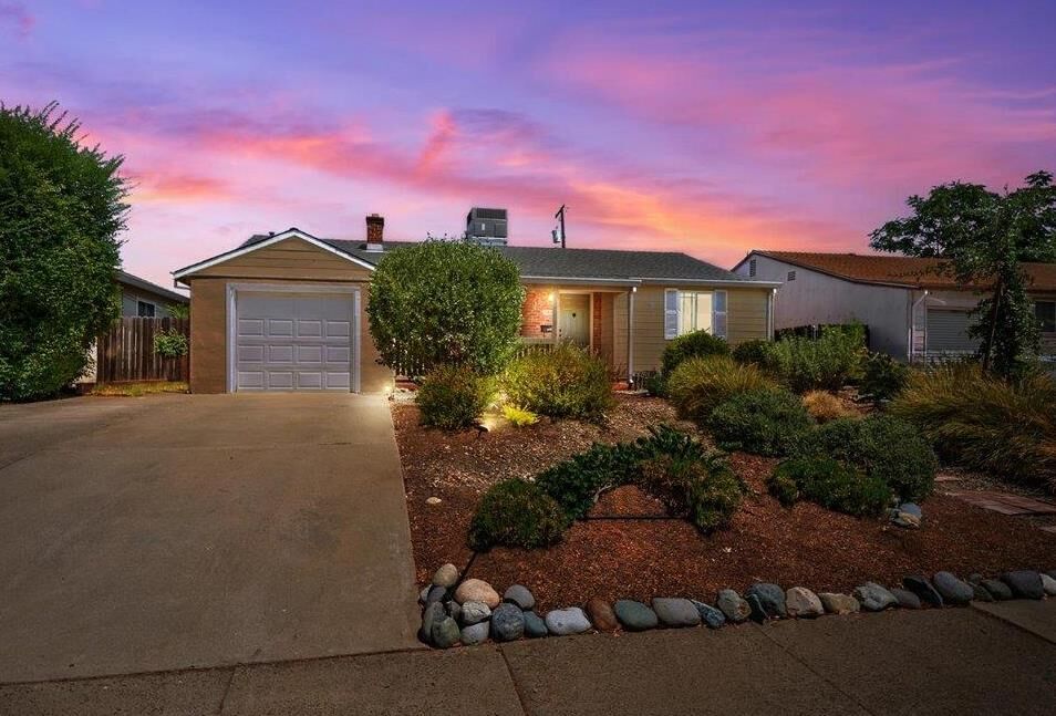 Property Photo:  2441 34th Avenue  CA 95822 