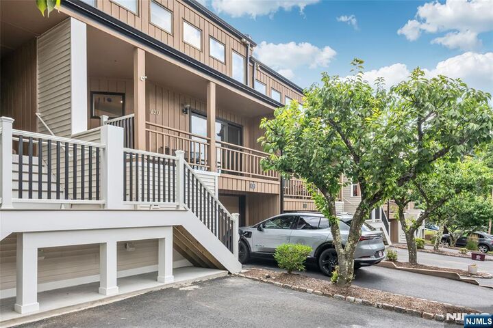 Property Photo:  420 Stephanie Drive  NJ 07006 