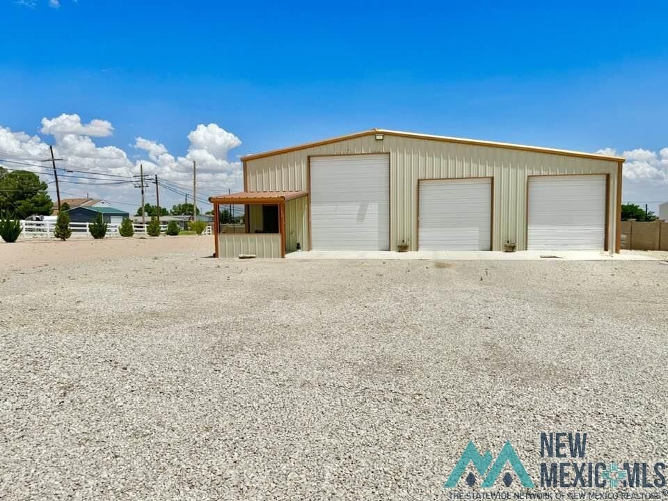Property Photo: 102 Doporto Court NM 88220