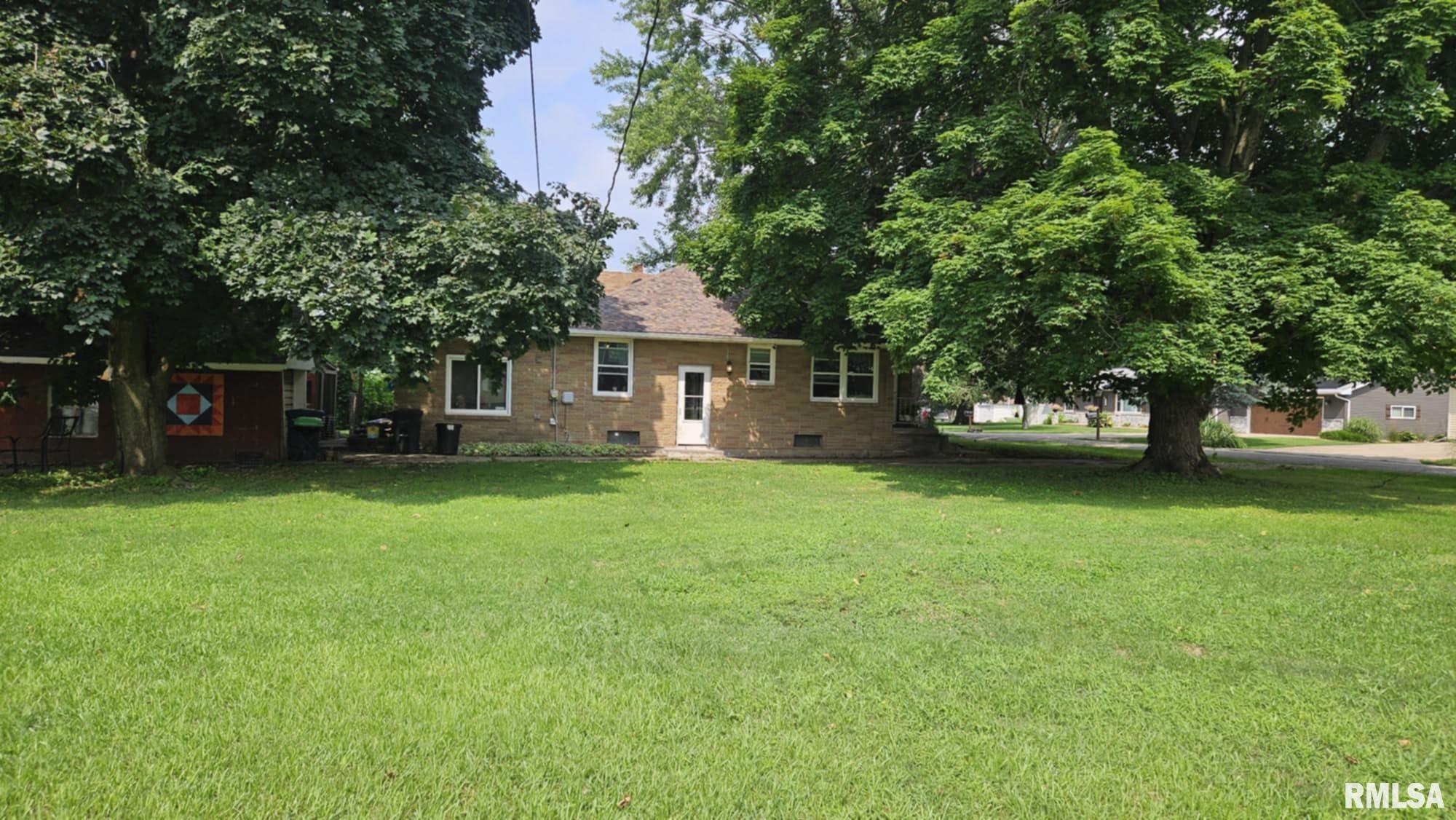 Property Photo:  510 W Myrtle Street  IL 61520 