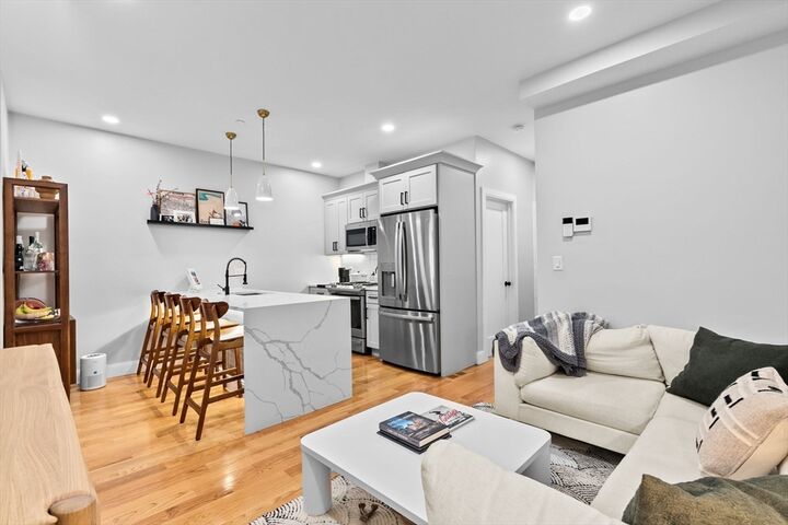 Property Photo:  176 W 7th St. 1  MA 02127 