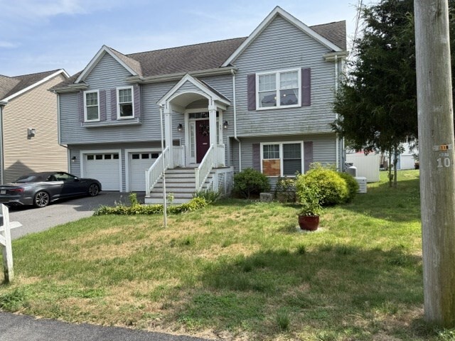 Property Photo:  17 Lynwood Street  MA 02721 