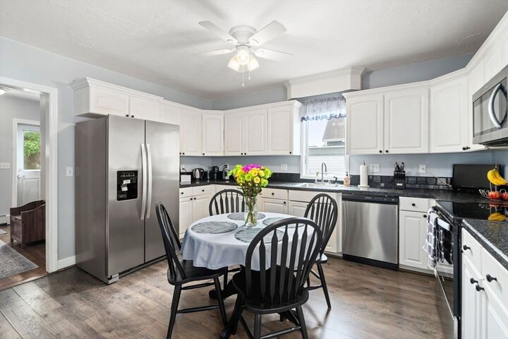 Property Photo:  147 Oak  MA 02351 