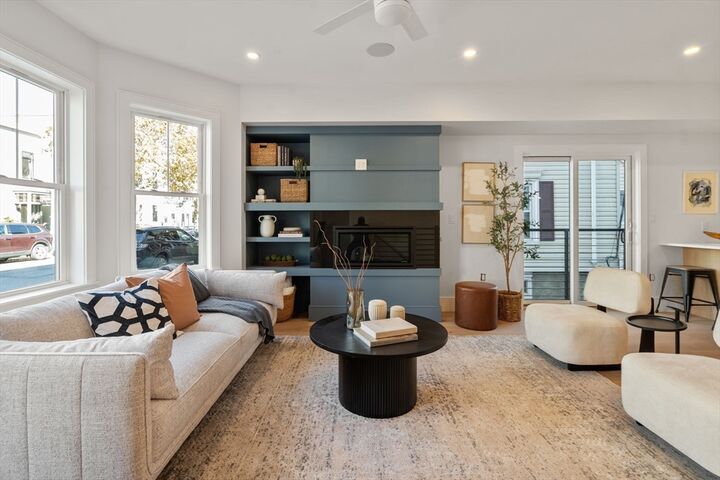 Property Photo:  527 East 7th Street 1  MA 02127 