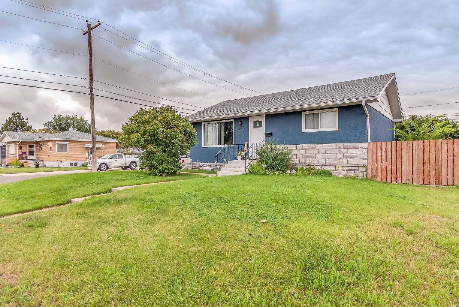 Photo de la propriété: 1901 17 Avenue SE AB T1A 3V3