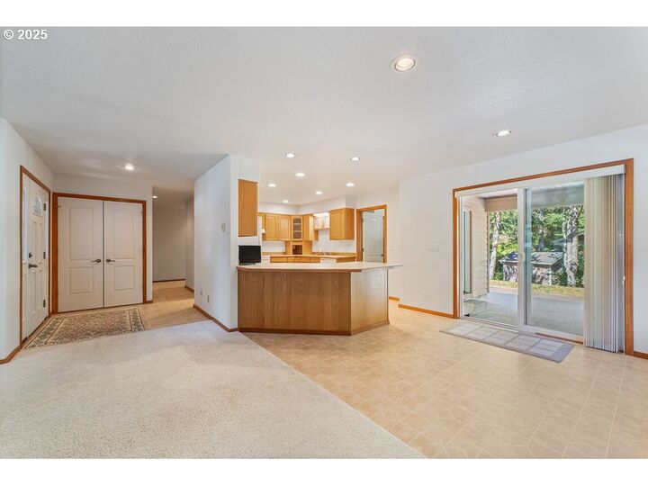 Property Photo:  10385 Pine Ridge Dr  OR 97130 