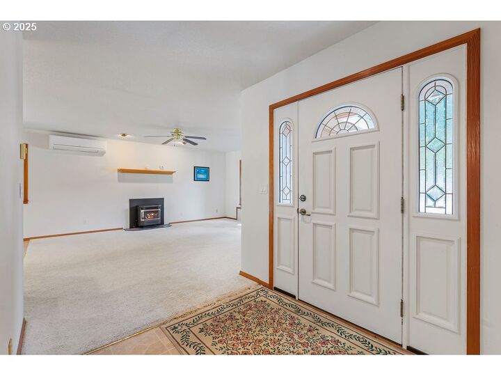 Property Photo: 10385 Pine Ridge Dr OR 97130