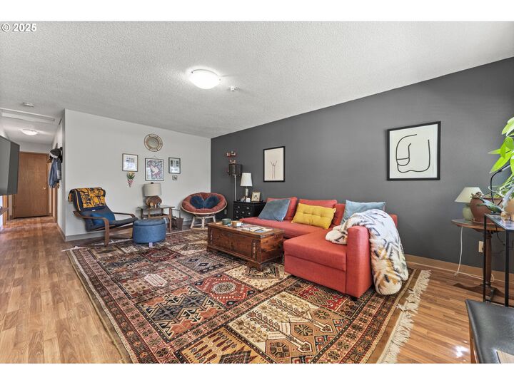 Property Photo: 1415 SE Martins St OR 97202