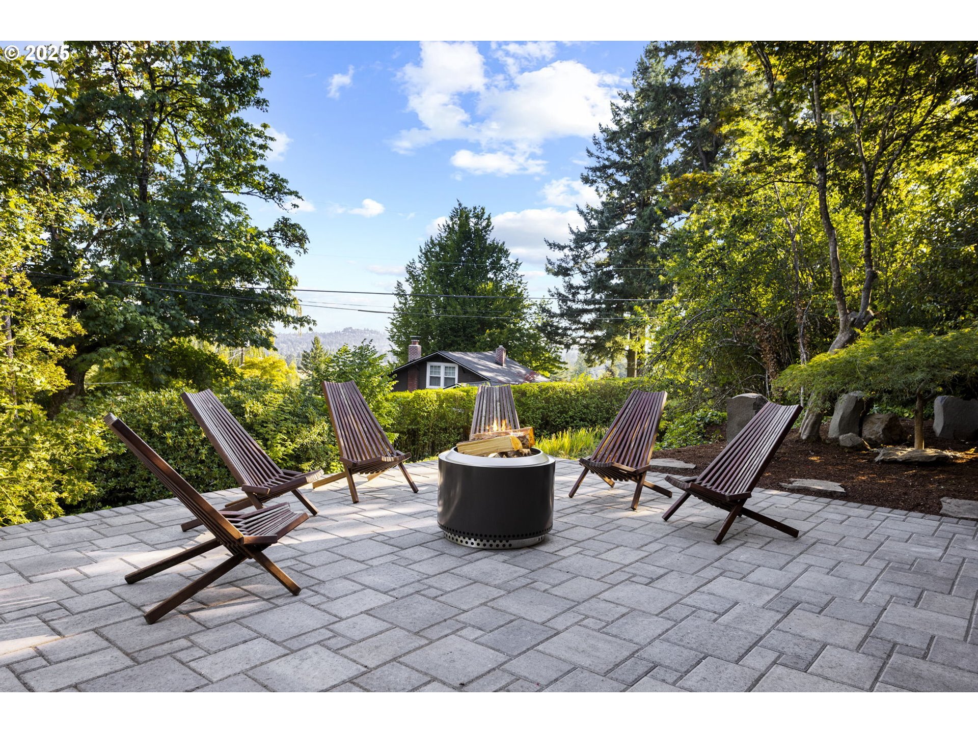 Property Photo: 1525 SW Martha St OR 97239