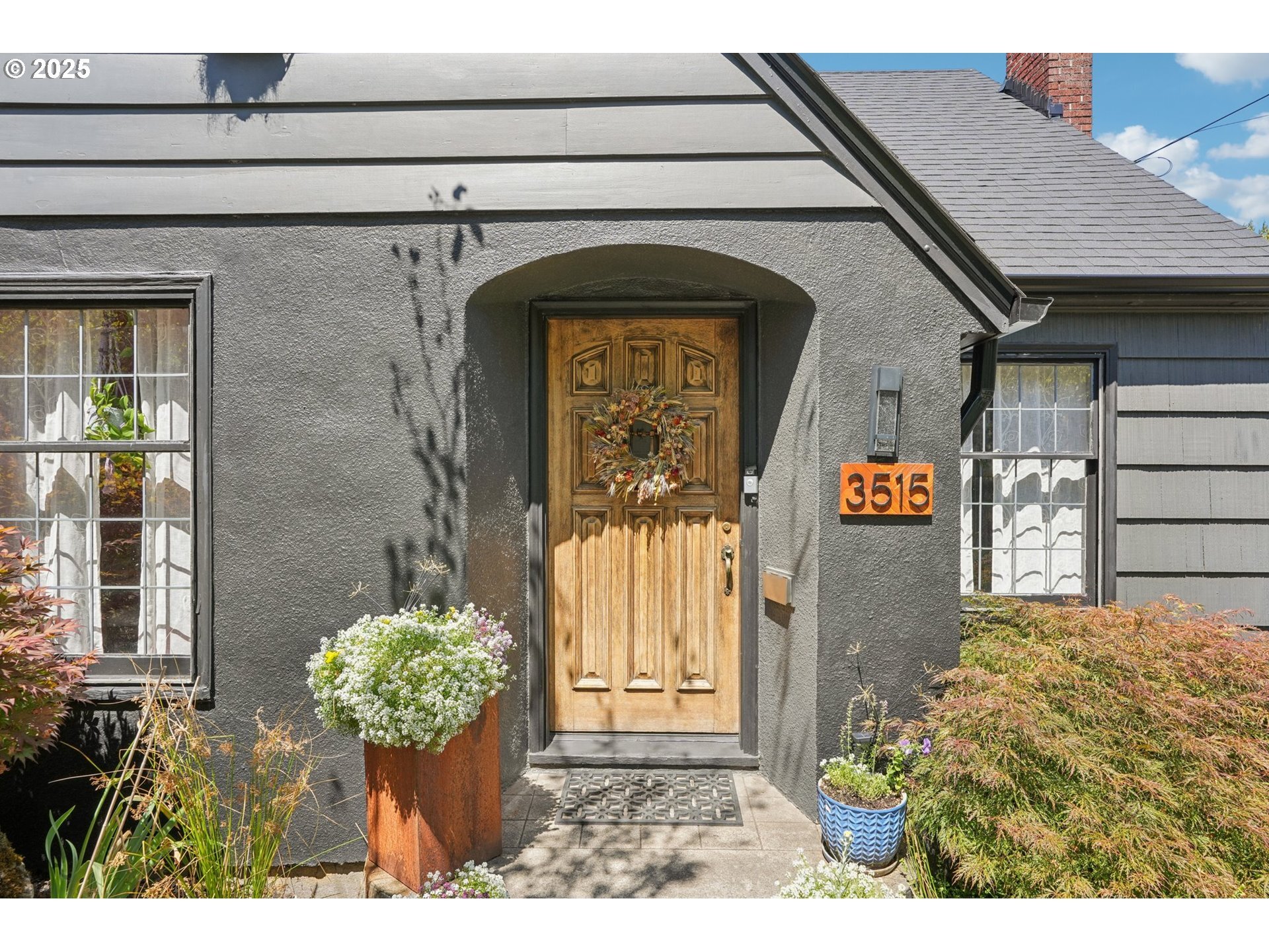 Property Photo: 3515 NE Prescott St OR 97211