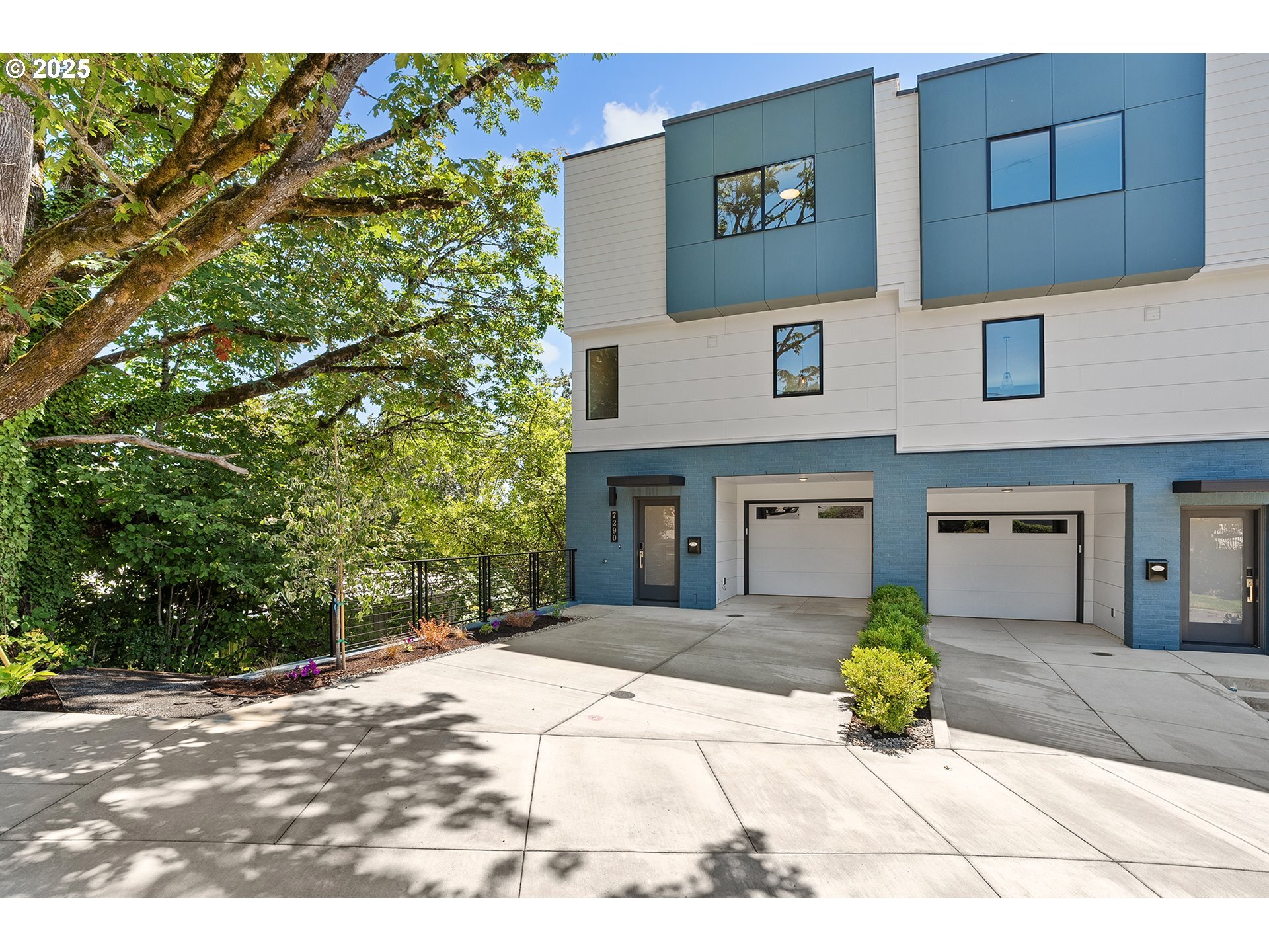 Property Photo:  7290 SW 13th St  OR 97239 