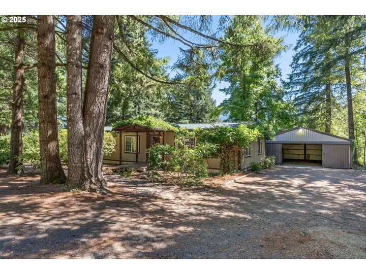 Property Photo:  1090 SW Briggs St  WA 98648 