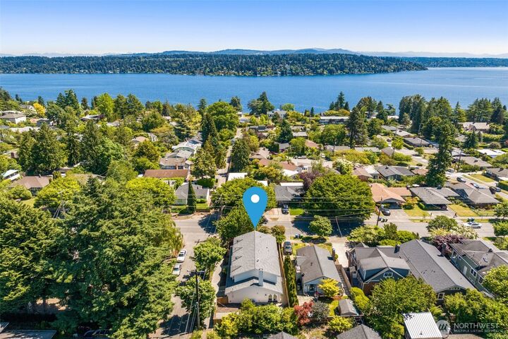 Property Photo: 7201 Seward Park Avenue S WA 98118