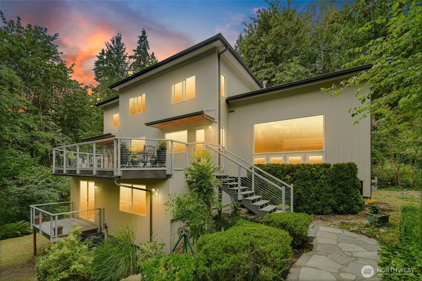 Property Photo: 15912 252nd Avenue SE WA 98027