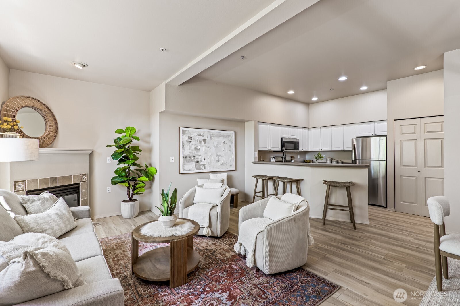 Property Photo: 16125 Juanita Woodinville Way NE 201 WA 98011