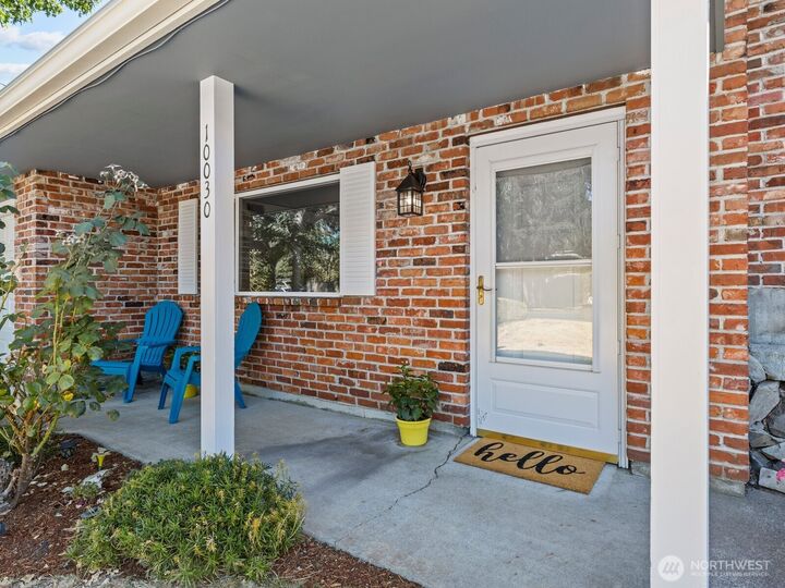 Property Photo:  10030  44th Avenue NE  WA 98125 